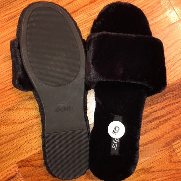 BRAND NEW❣️ Fuzziest Slippers ❣️ - Picture 8 of 8